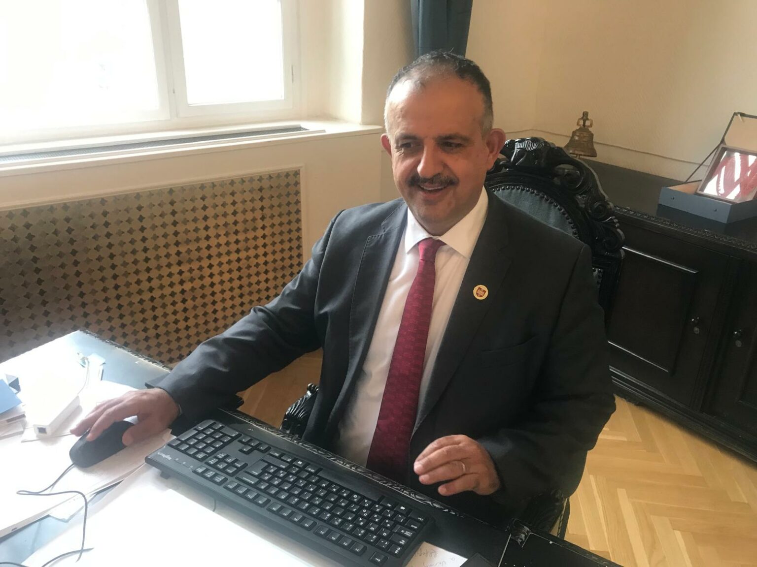 حسن شرف رئيس جامعة بودابست للتكنولوجيا والاقتصاد